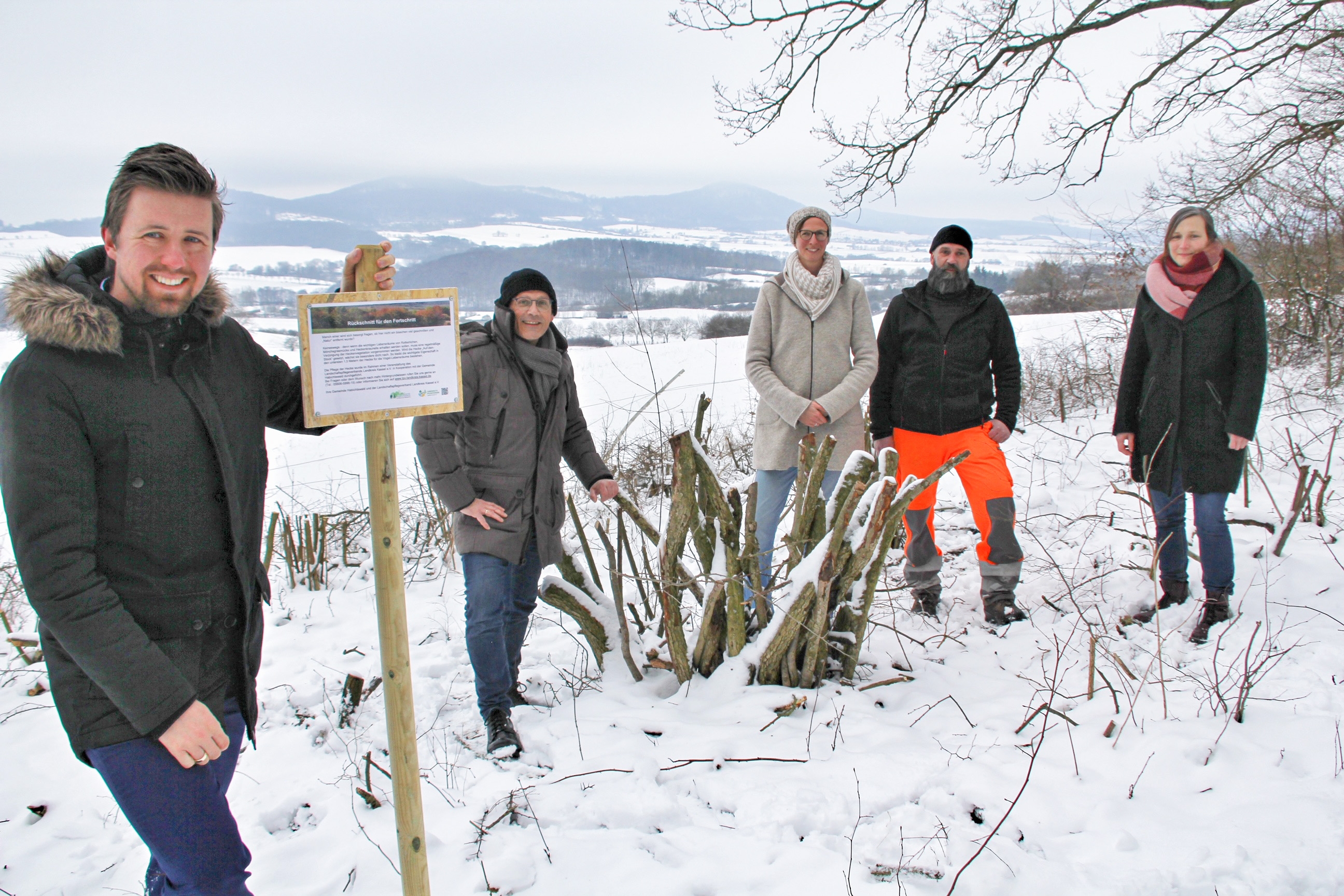 Foto Heckenschnitt mit Bürgermeister Dr. Faßhauer
